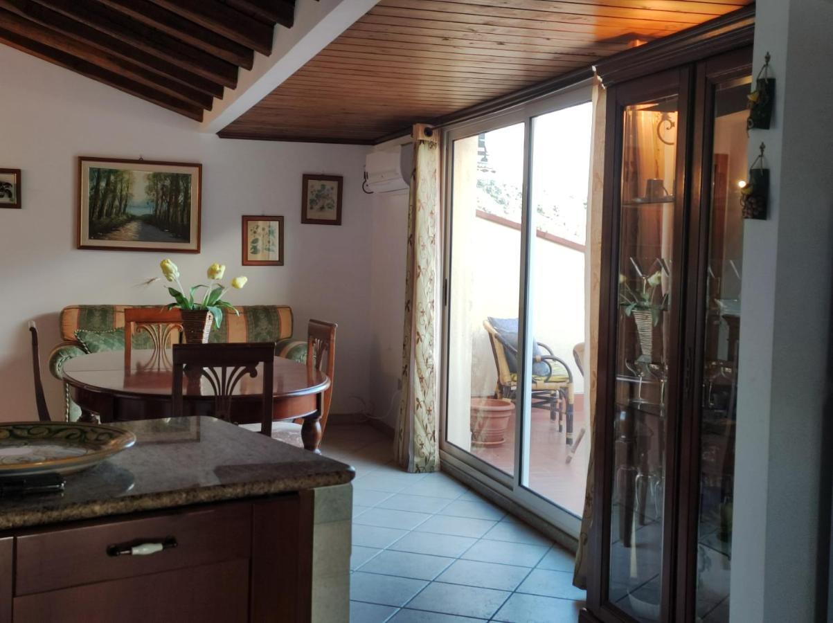La Panoramica Apartment Gallodoro Bagian luar foto