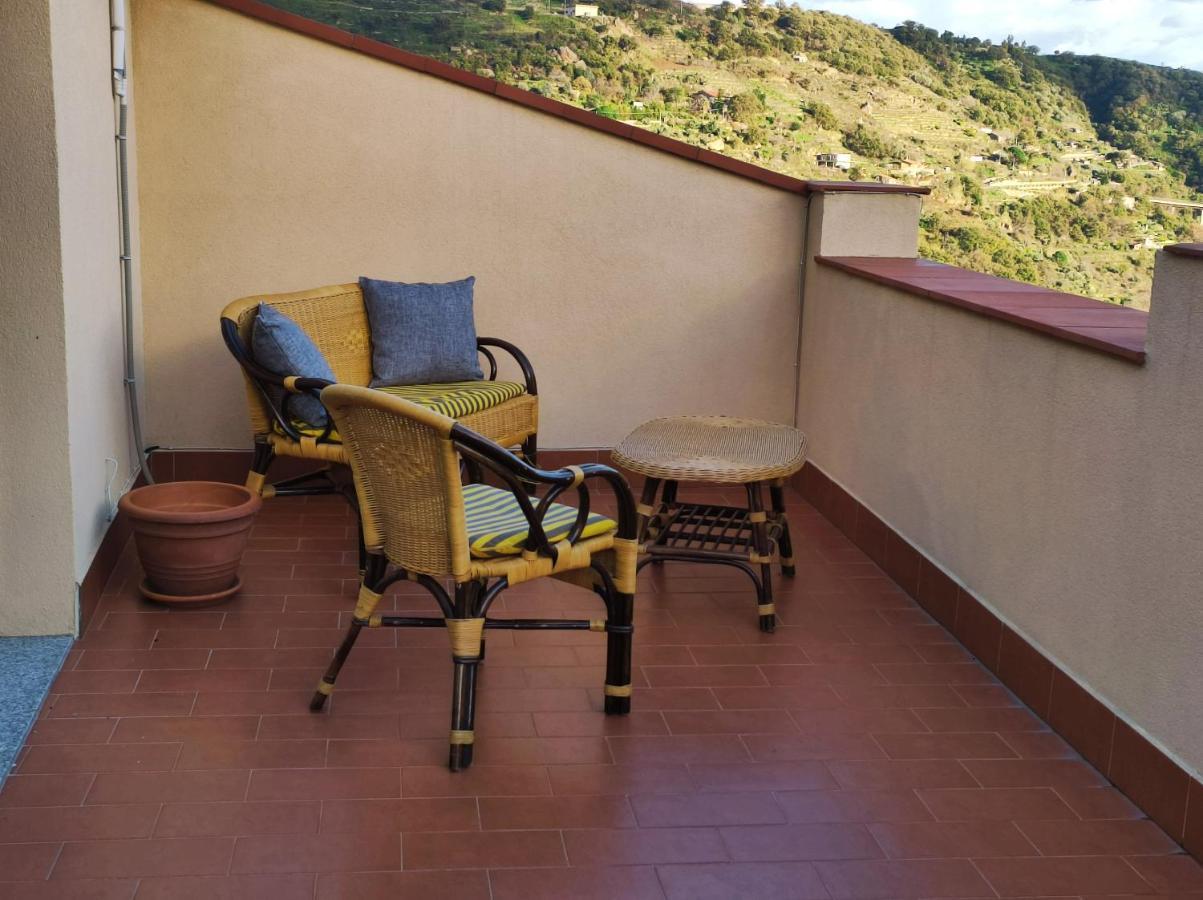 La Panoramica Apartment Gallodoro Bagian luar foto