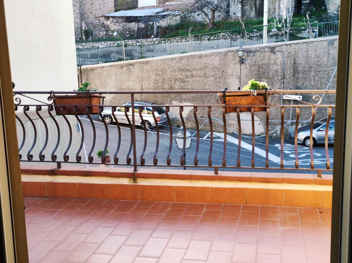 La Panoramica Apartment Gallodoro Bagian luar foto